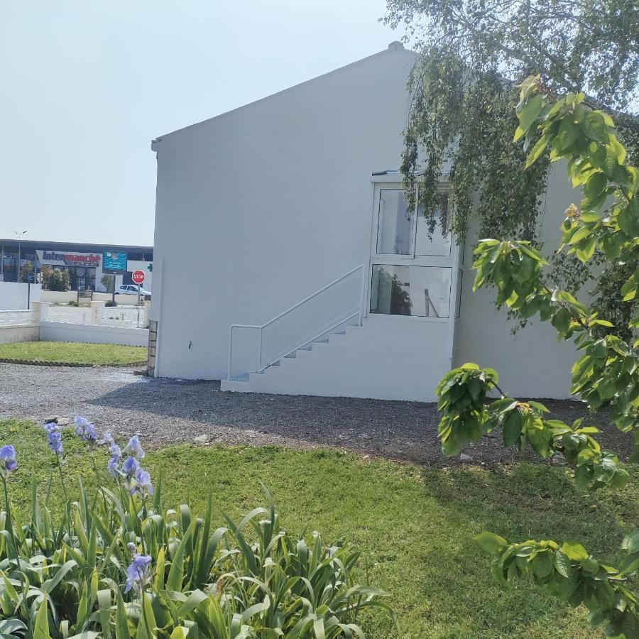Charmante Maison Entre Mer Et Campagne La Jarrie Exterior photo